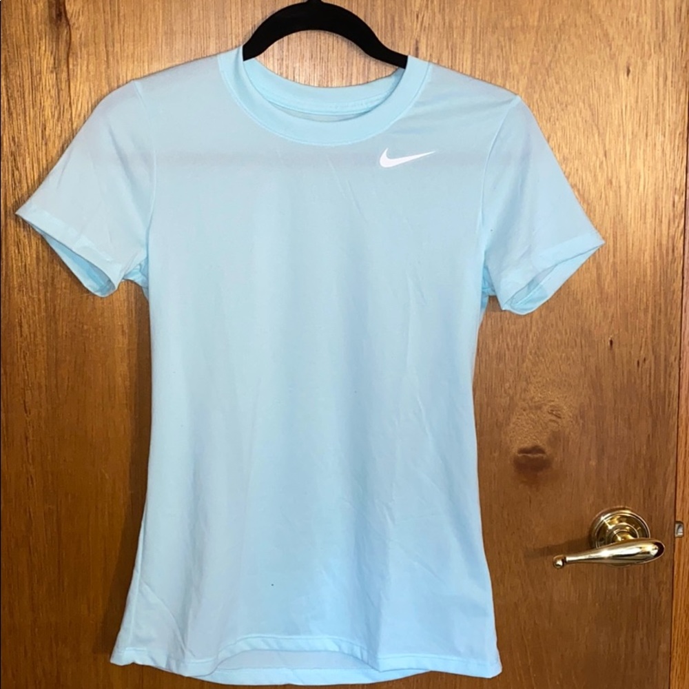 NIKE DRI-FIT SHIRT. AQ3210-337